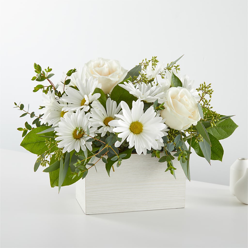 Fresh Linen Box Bouquet – THE MOST BLOOMS & MORE, Grand Bay AL