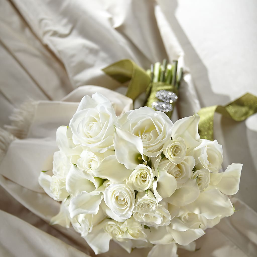 Serene Highness Bouquet – THE MOST BLOOMS & MORE, Grand Bay AL