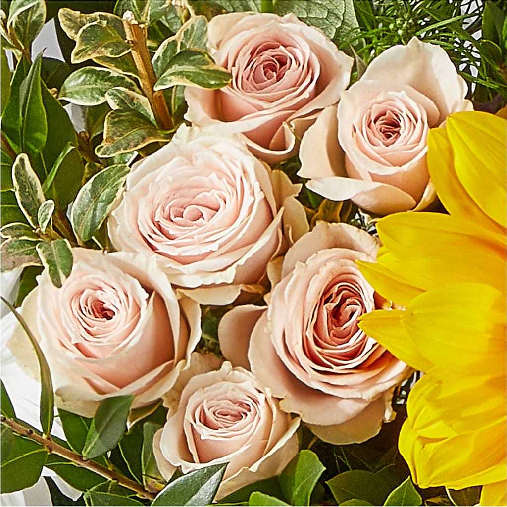 The Good Life Bouquet – THE MOST BLOOMS & MORE, Grand Bay AL