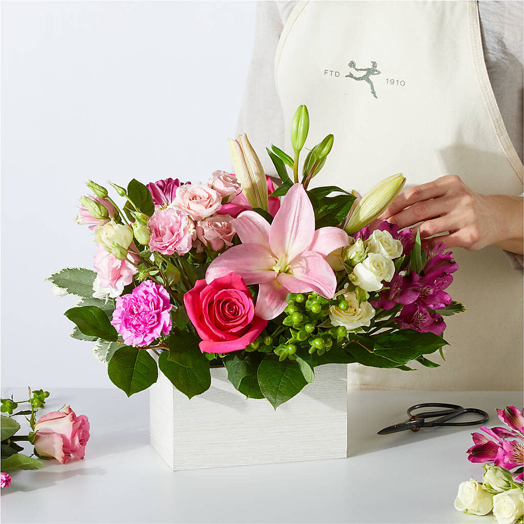 Sweetberry Box – A Florist Original – THE MOST BLOOMS & MORE, Grand Bay AL