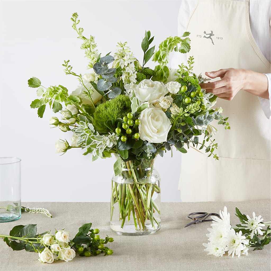 Irish Garden - A Florist Original – THE MOST BLOOMS & MORE, Grand Bay AL