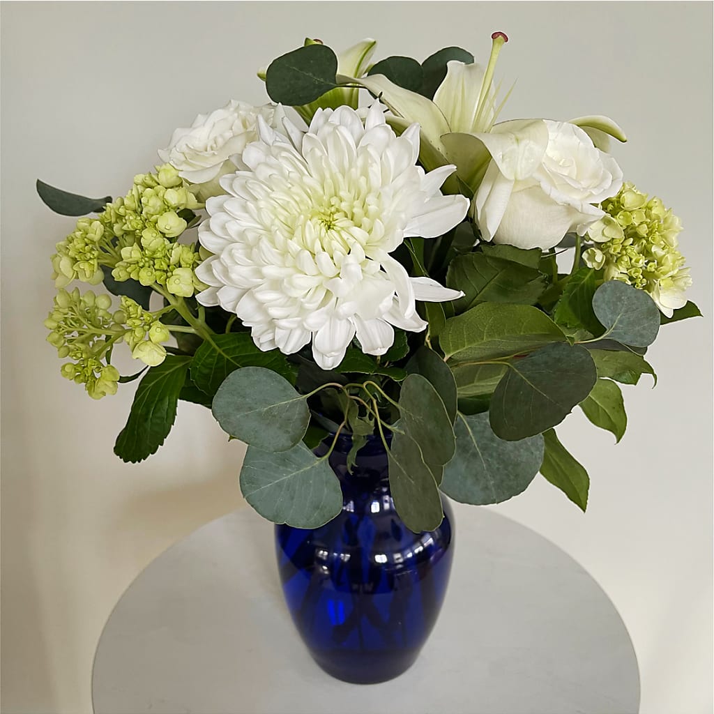 Snowy Dreams Bouquet – THE MOST BLOOMS & MORE, Grand Bay AL