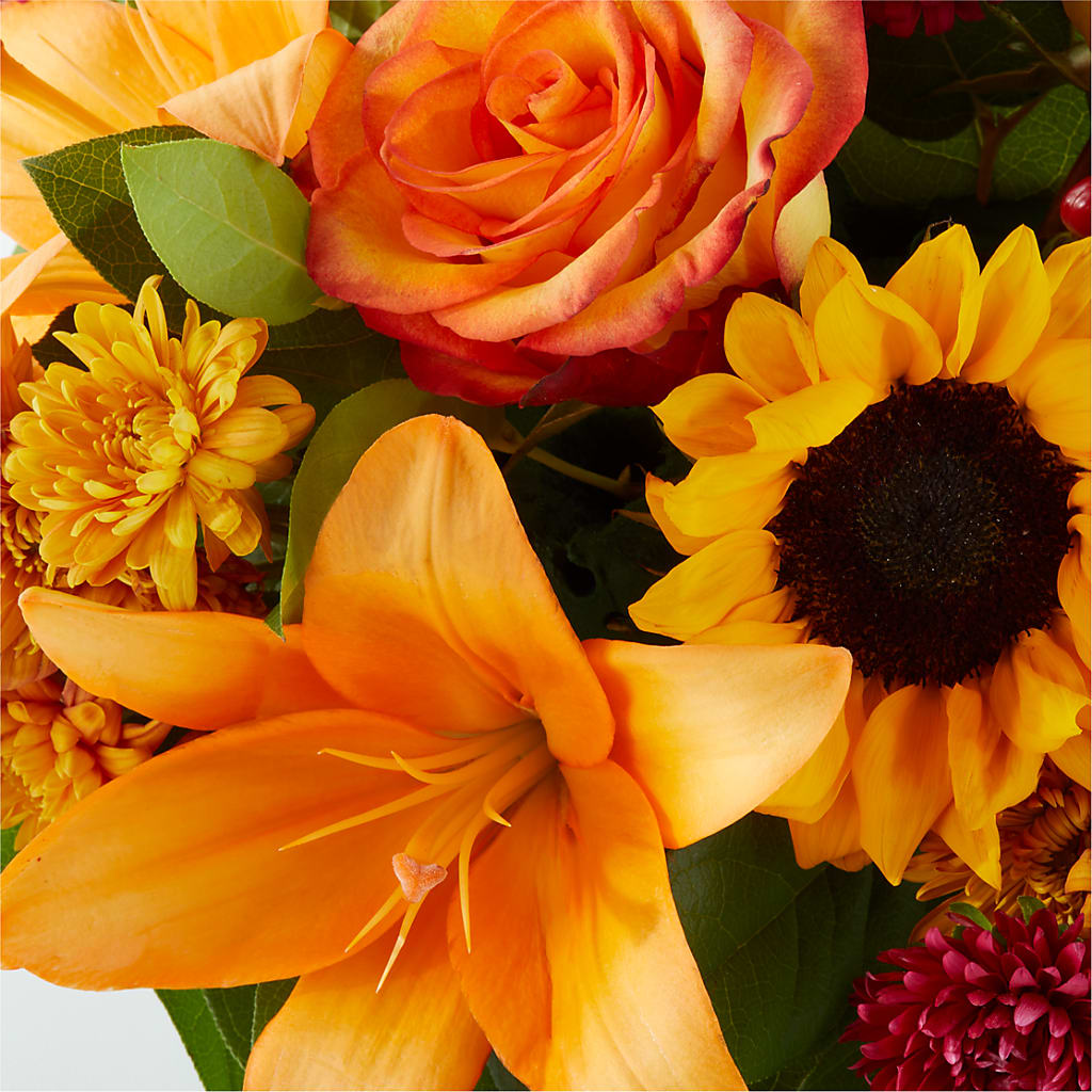 Grateful Centerpiece – THE MOST BLOOMS & MORE, Grand Bay AL