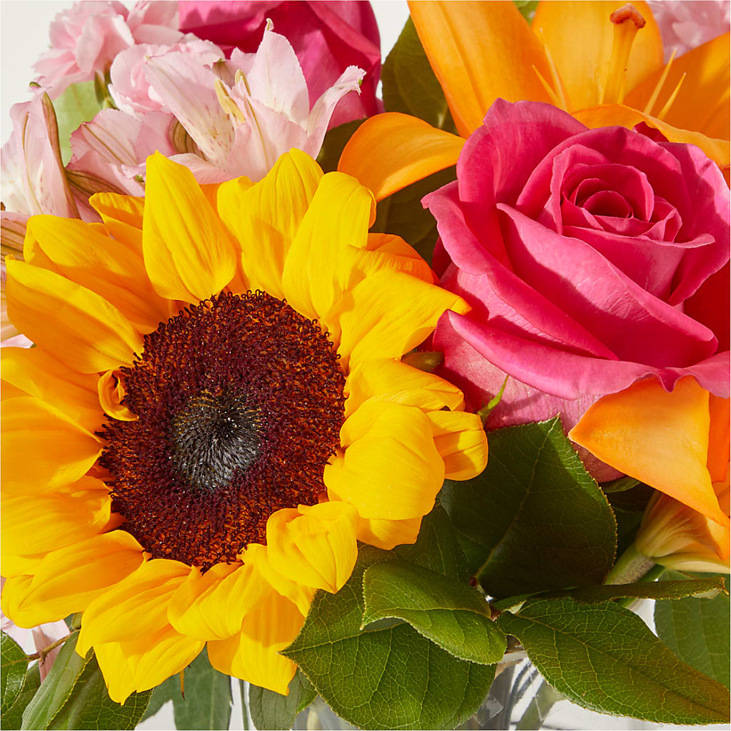 In Full Swing Bouquet – THE MOST BLOOMS & MORE, Grand Bay AL