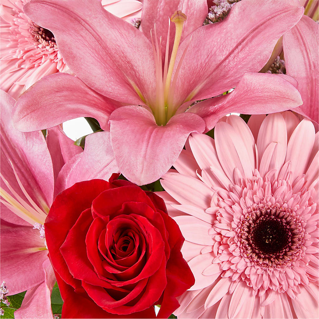 Lots of Love Bouquet – THE MOST BLOOMS & MORE, Grand Bay AL