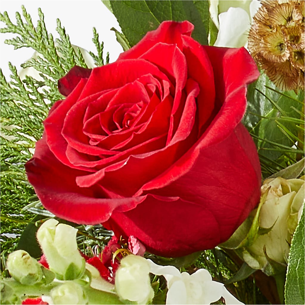 Deck the Halls Bouquet – THE MOST BLOOMS & MORE, Grand Bay AL