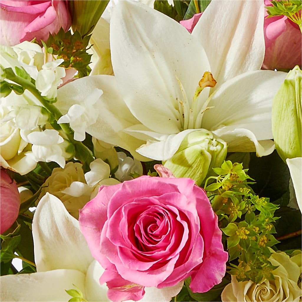 Fondly Bouquet – THE MOST BLOOMS & MORE, Grand Bay AL